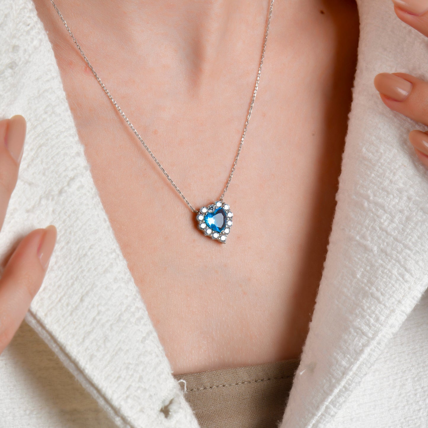 Swarovski Londan Blue Tam Tur Tek Taş Kalp Kadın Kolye