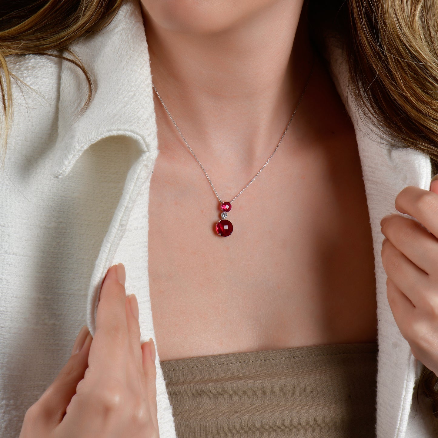 Swarovski Zirconia Ruber Kalbin Rengi Kadın Kolye