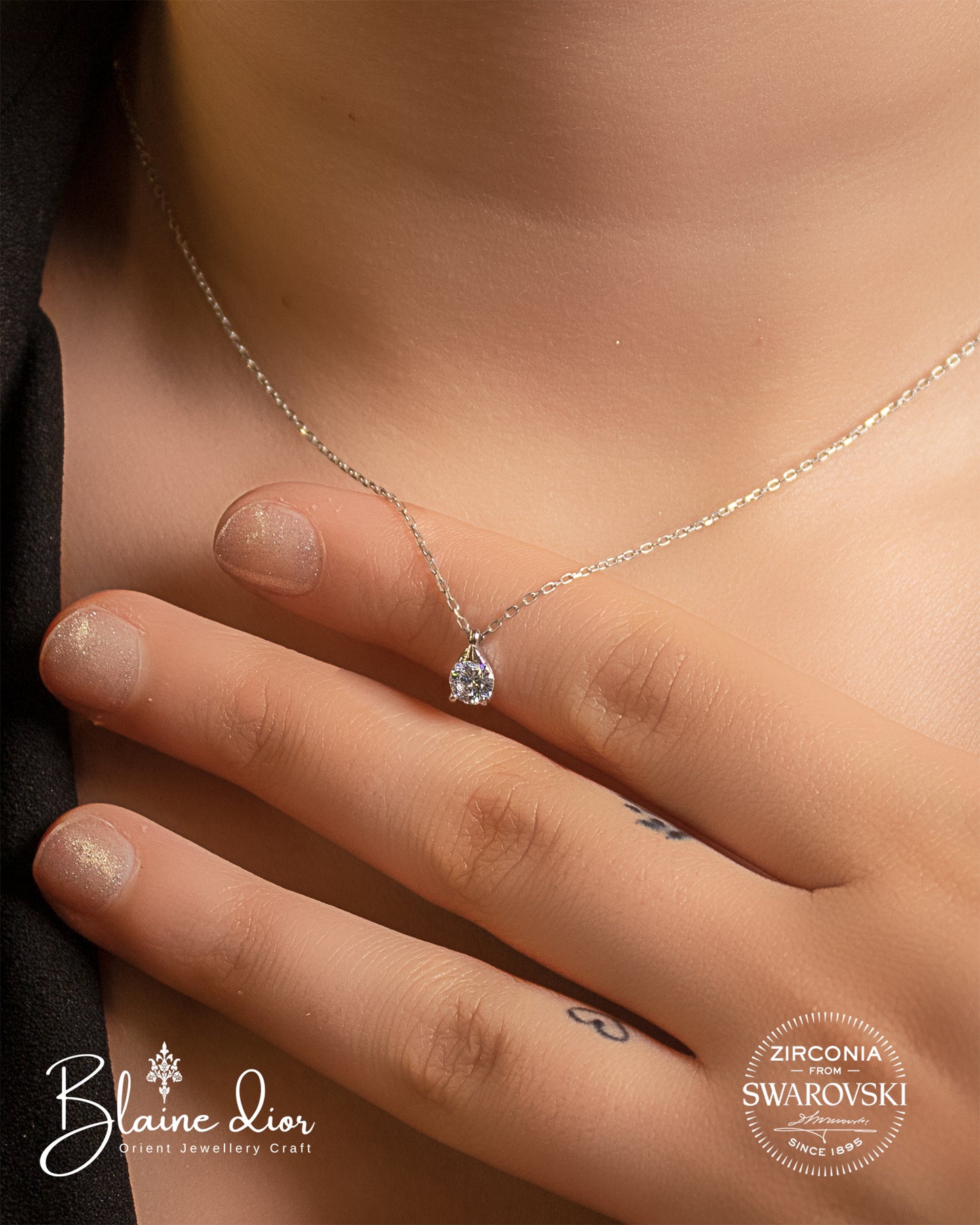 Swarovski Tek Taş Damla Kadın Gümüş Kolye