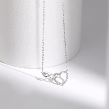 Swarovski Sonsuz Aşk Kadın Kolye