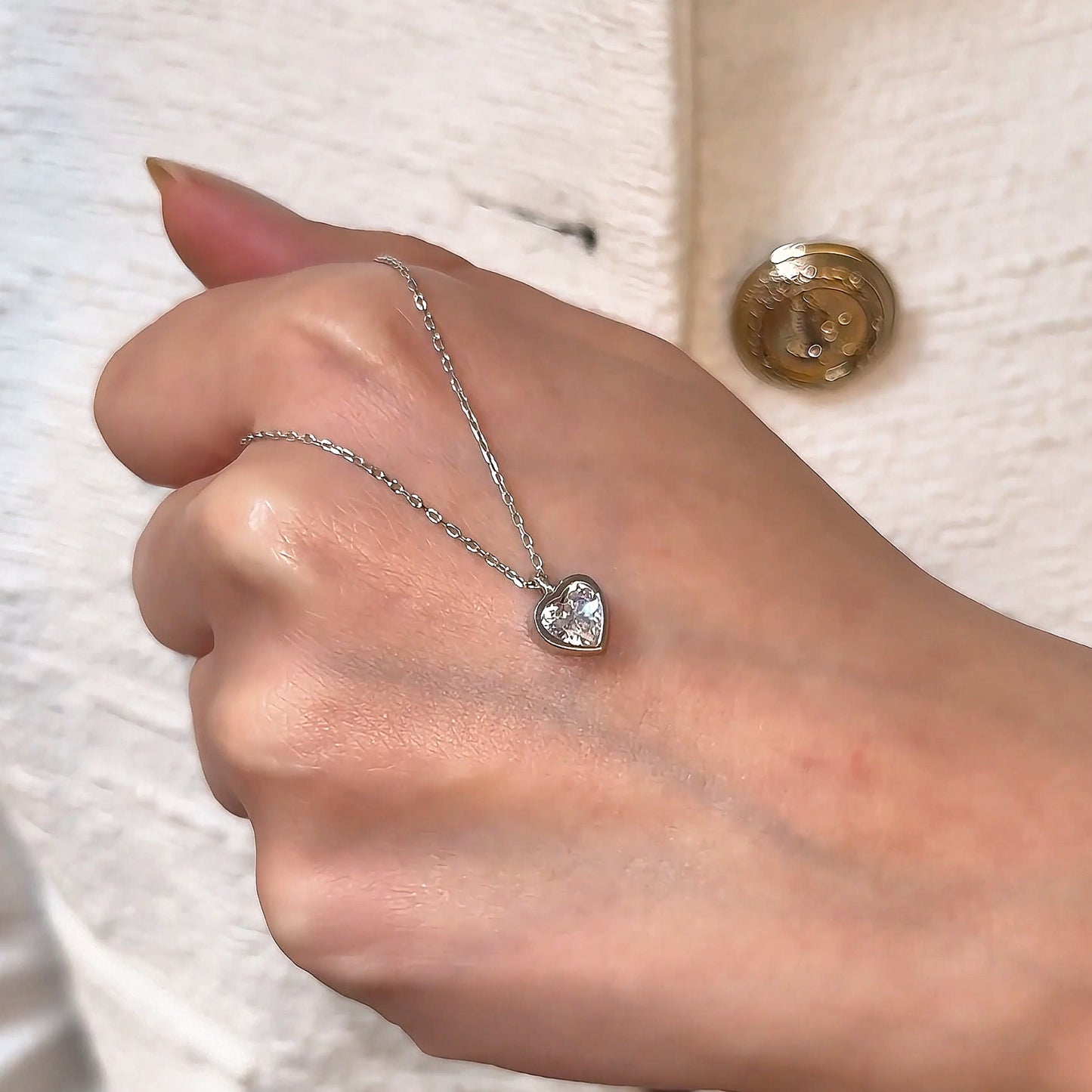 Swarovski Kalbimdeki Tek Taş Gümüş Kolye