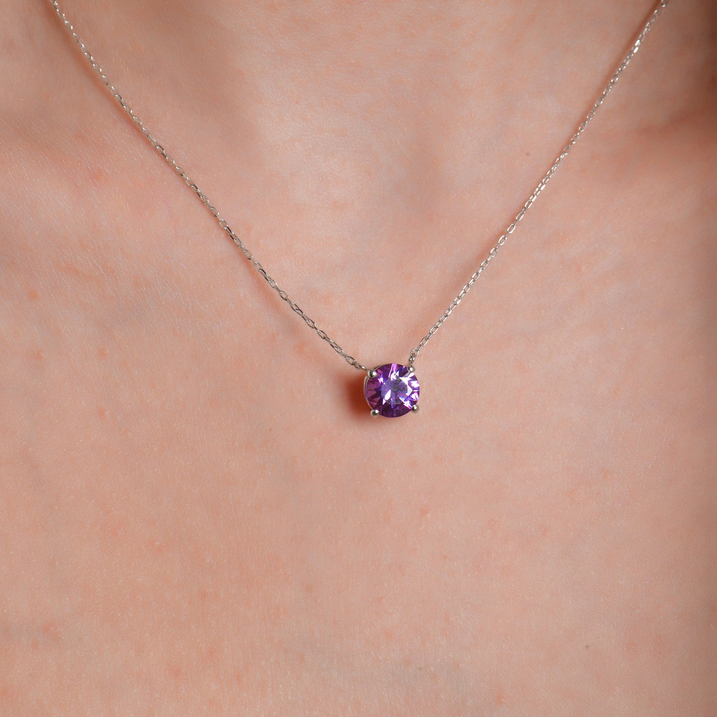 Swarovski Tek Taş Mor Aşk Kadın Kolye