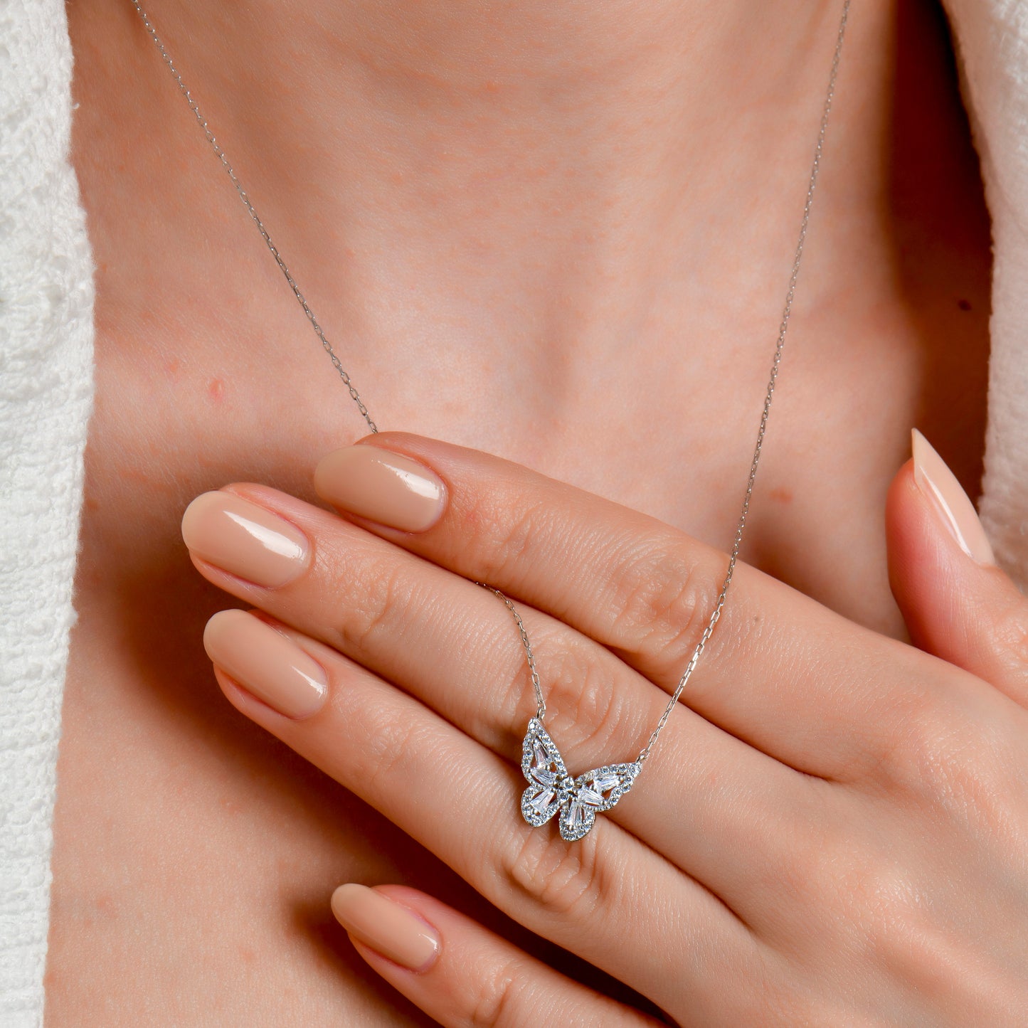 Swarovski Işıltılı Kelebek Kadın Kolye
