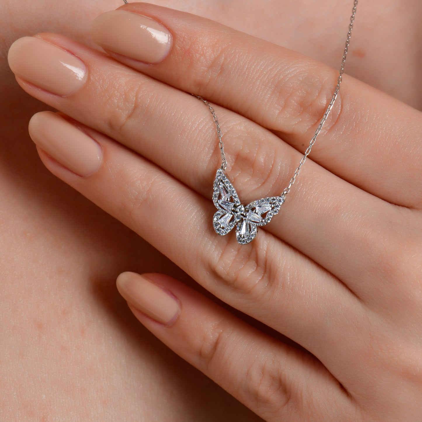 Swarovski Işıltılı Kelebek Kadın Kolye