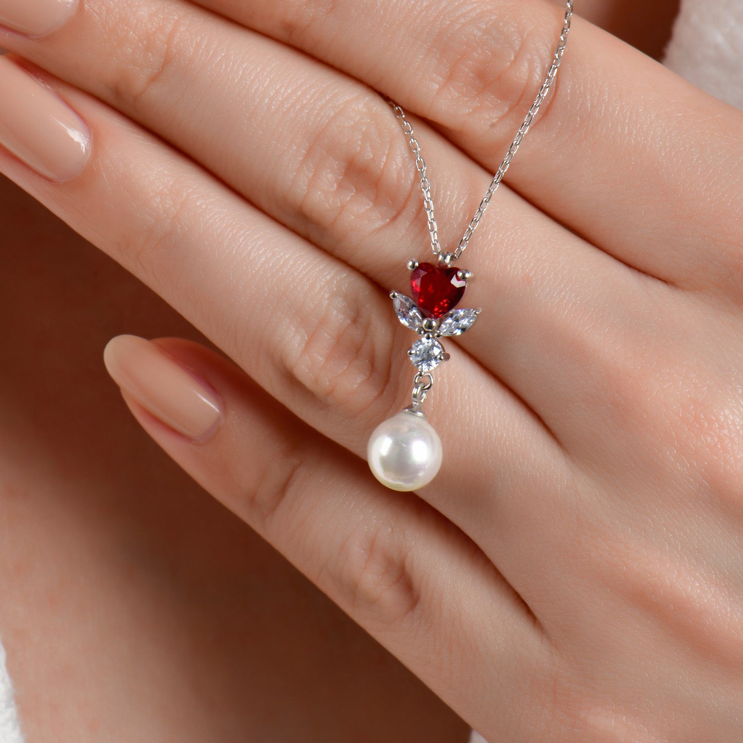 Swarovski İnci Kalp Kadın Kolye