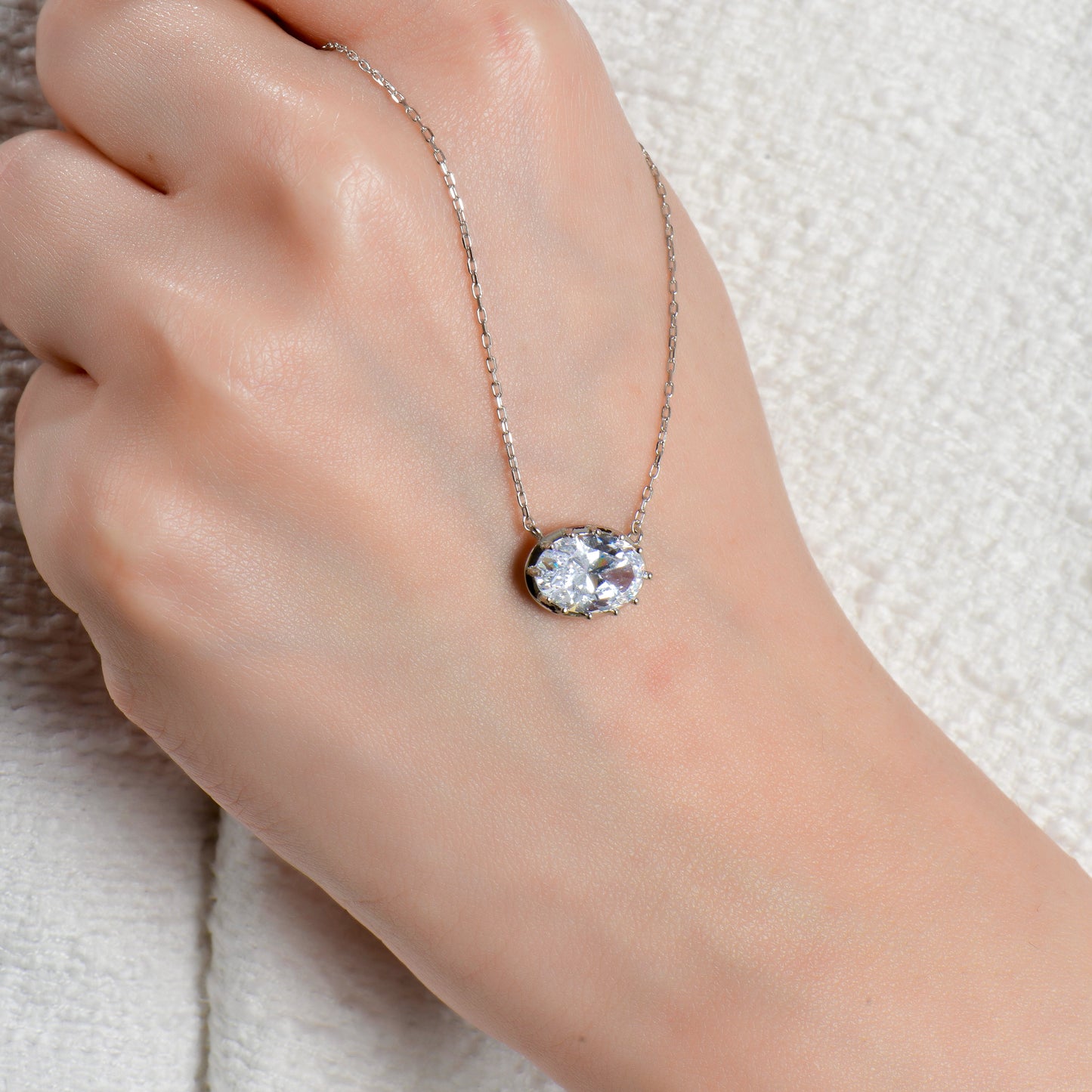 Swarovski Elips Baget Kadın Kolye