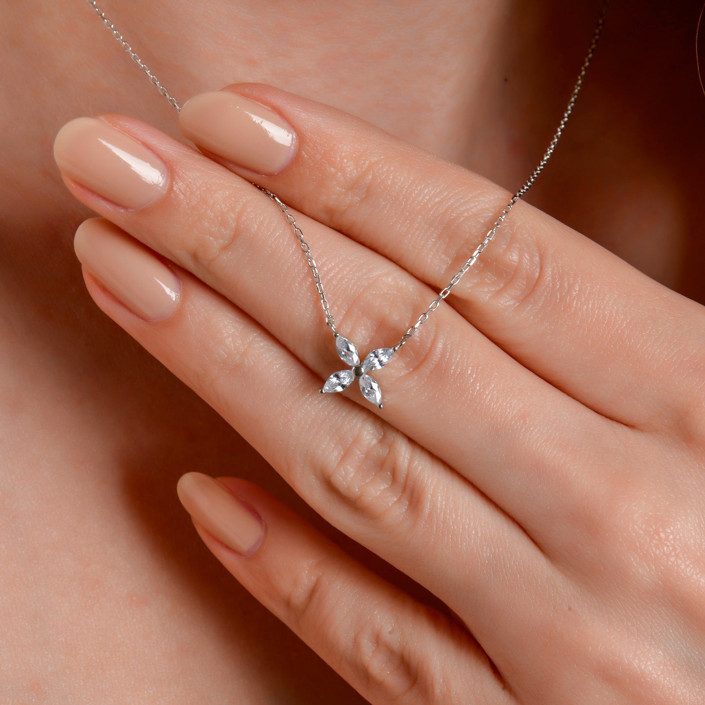 Swarovski Zirconia Yıldız Çiçek Kadın Kolye